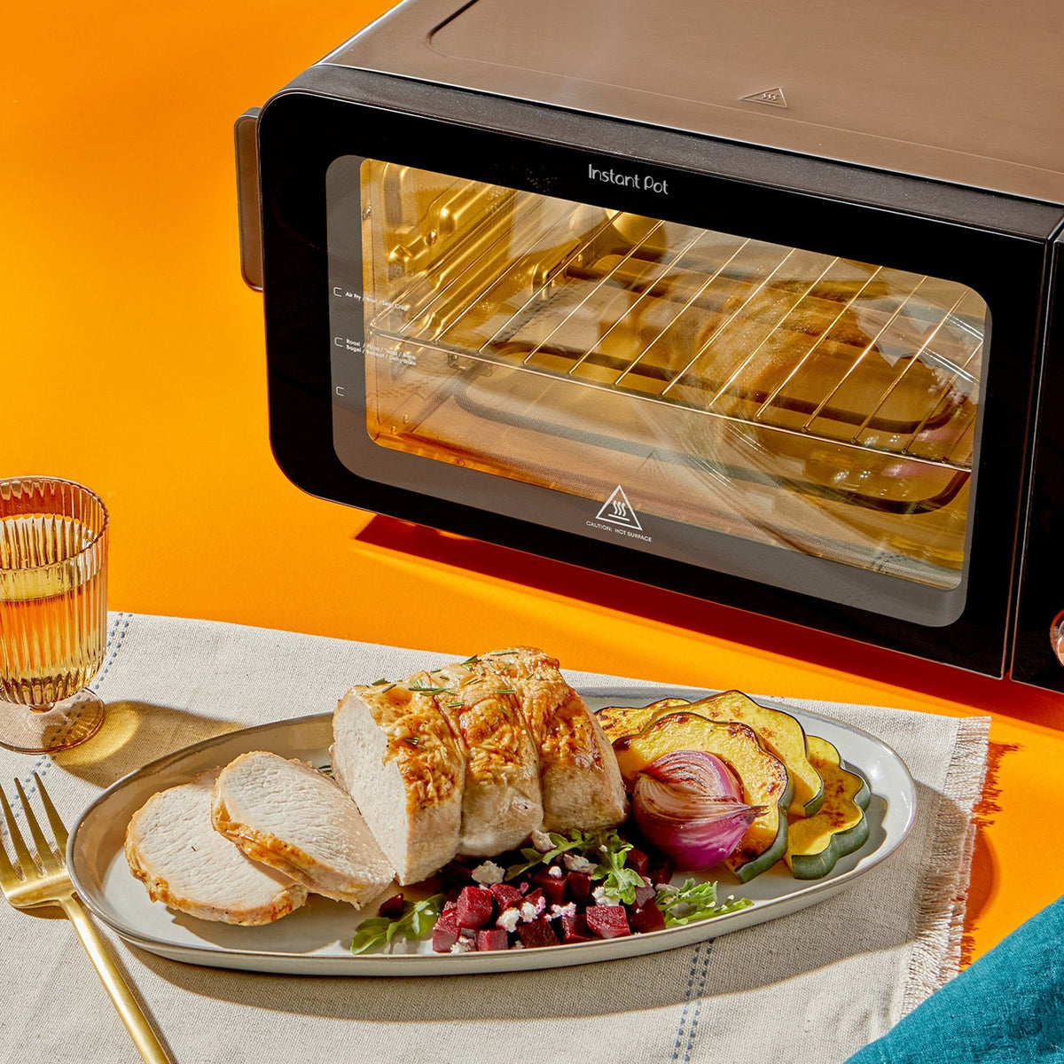 Instant Pot® 6-Slice InstantHeatTM Air Fryer Toaster Oven