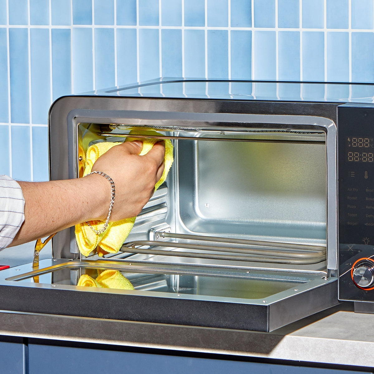 Instant Pot® 6-Slice InstantHeatTM Air Fryer Toaster Oven