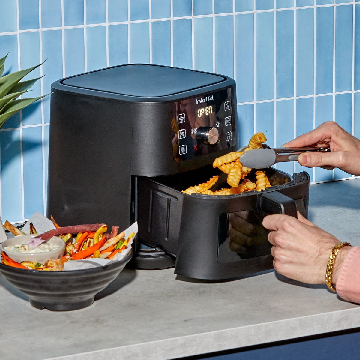 Instant Pot® 4QT VORTEX® Mini Air Fryer, Black